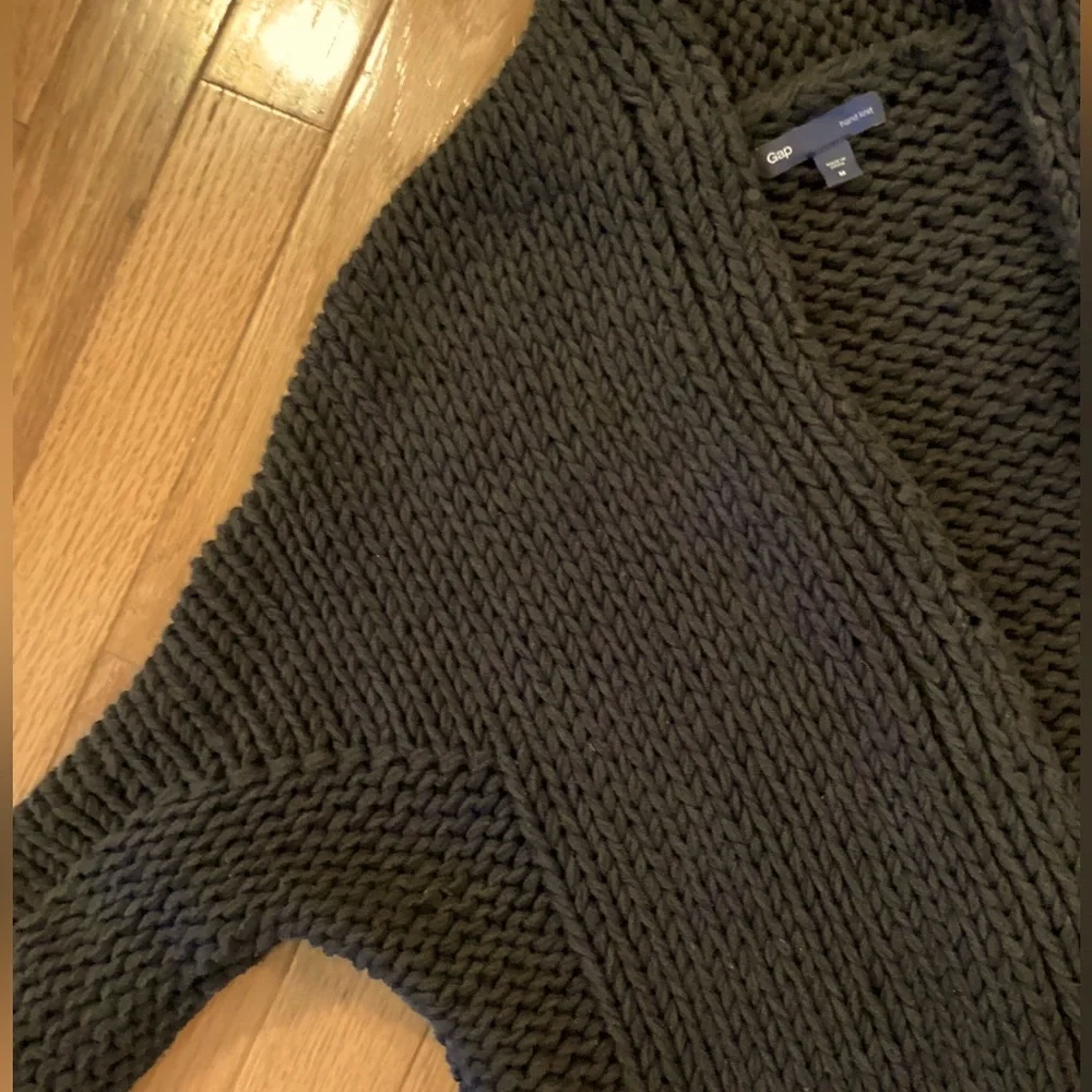 LIKE NEW GAP CHUNKY FISHERMAN HAND KNIT OPEN CARDIGAN BLACK SEMIFITTED SWEATER M